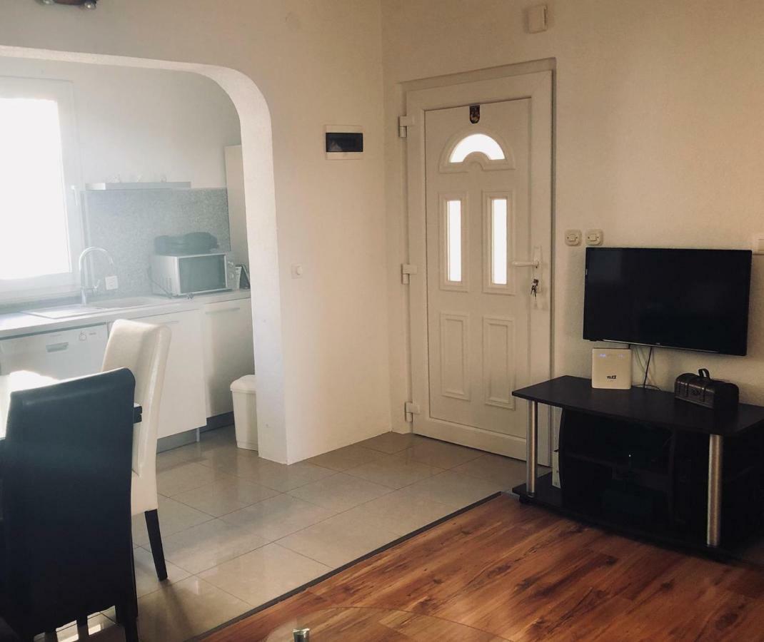 Apartman Stevic Pisak Bagian luar foto